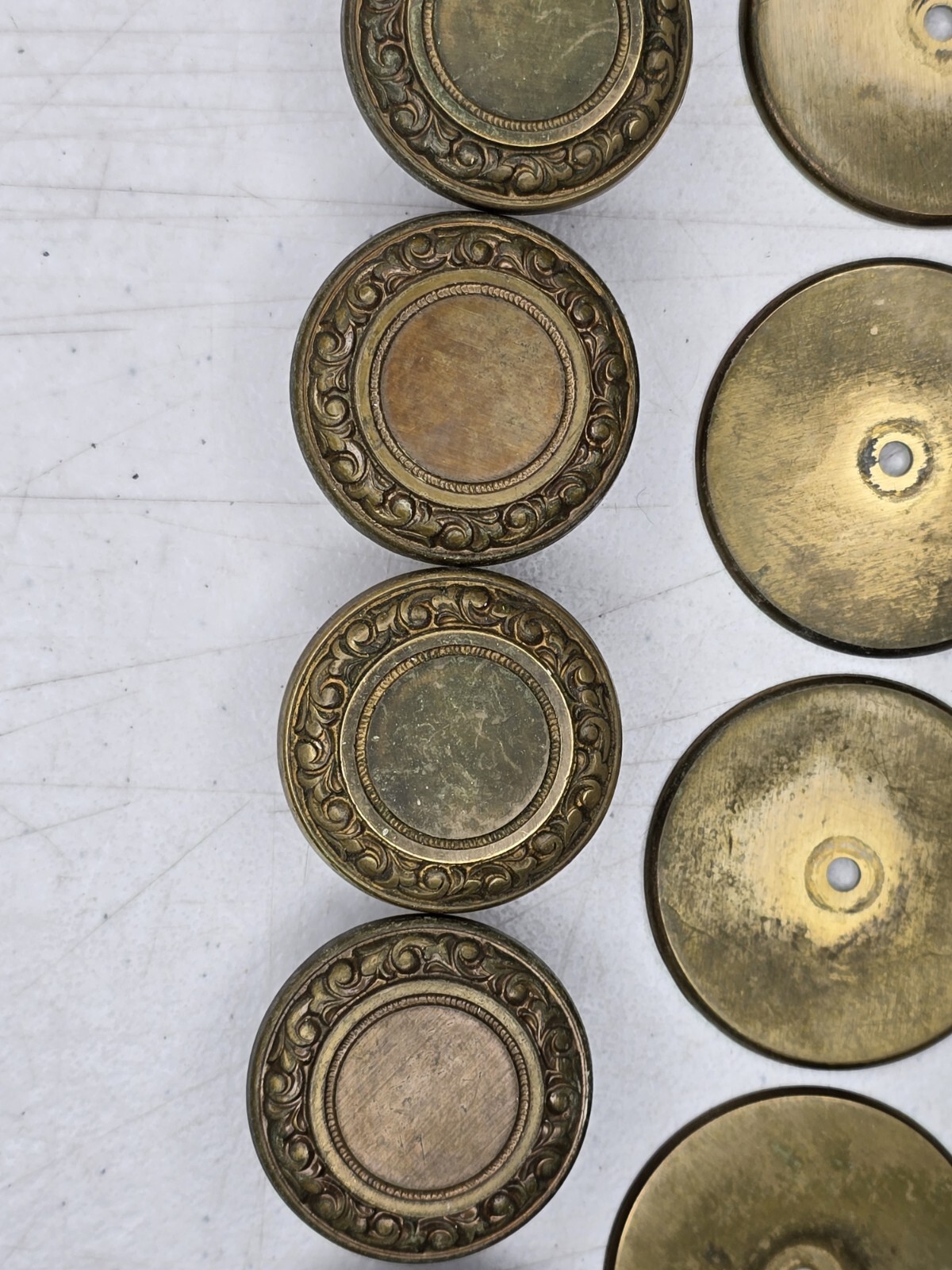 Vintage Brass Knobs Ornate Backplates Lot 8+6 VCR Italy Victorian Style Full Set