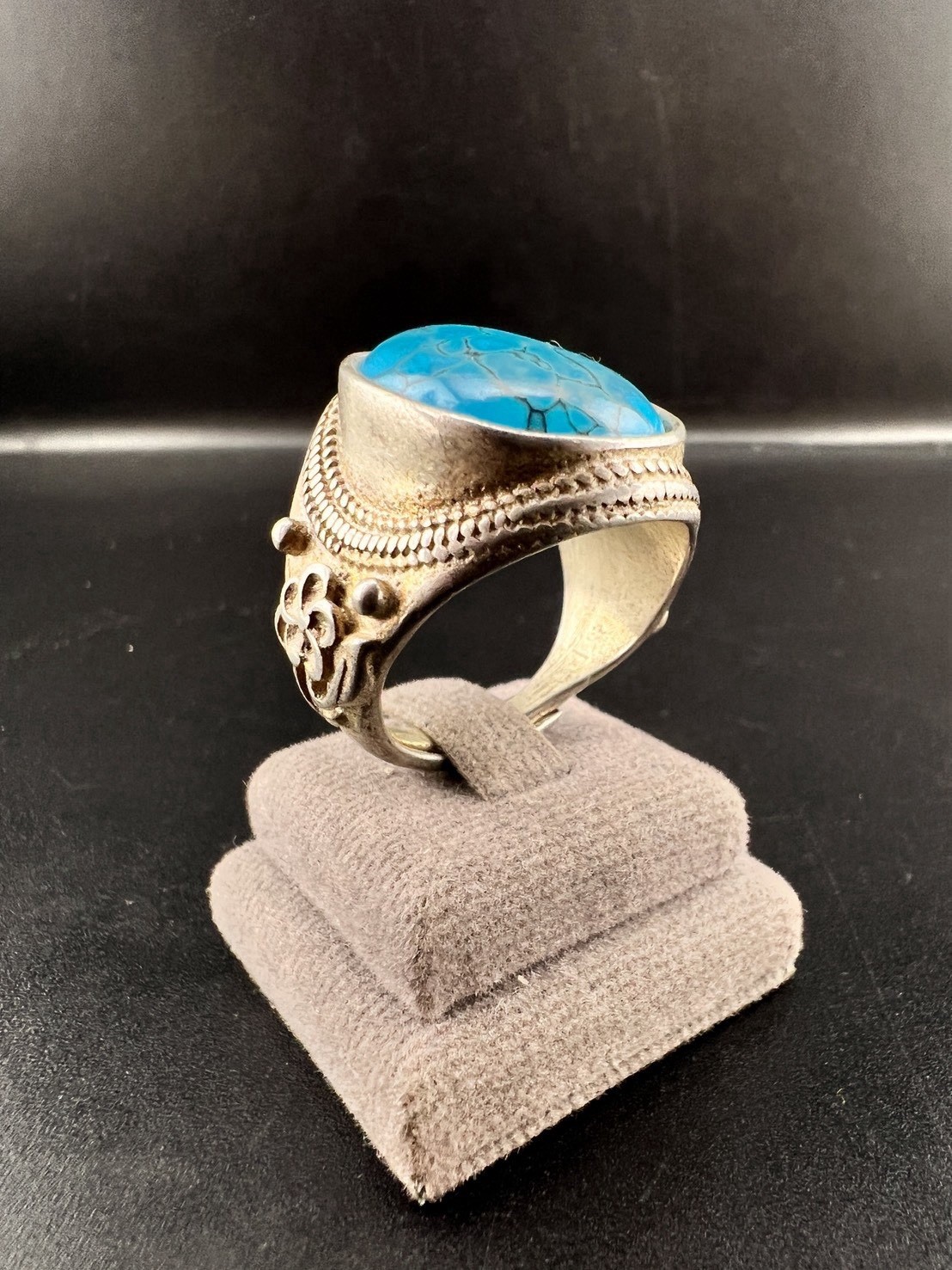 Rare Vintage Solid Silver RING WITH NATURAL stone