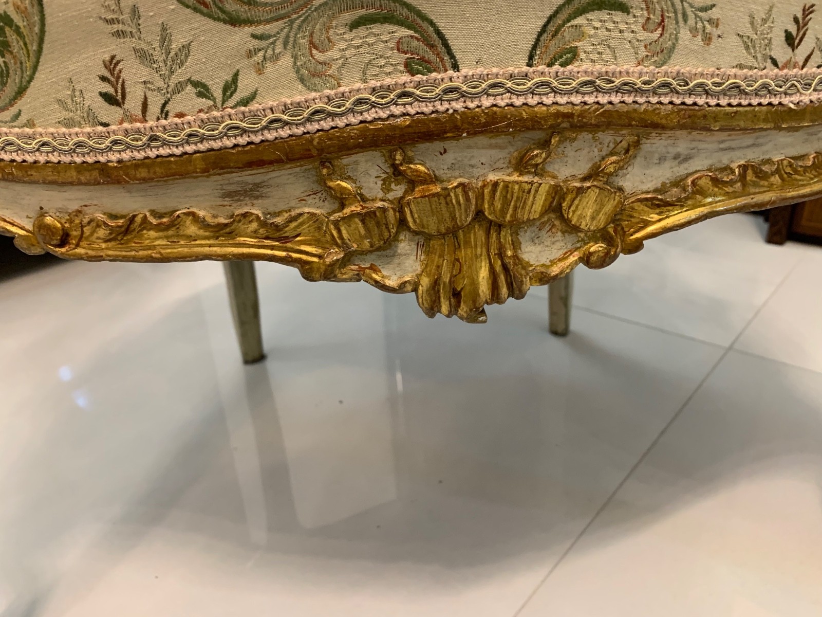 antique living room set 3