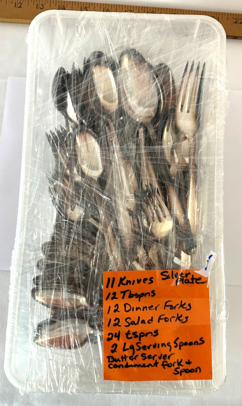 Holmes & Edwards Danish Princess Silverplate Flatware Set 76 pc / Service for 12
