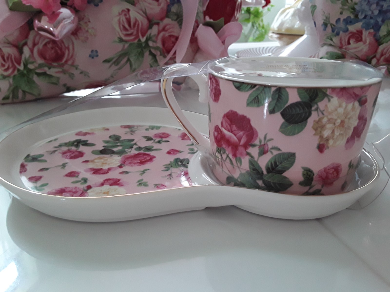 COTTAGE PINK ROSES FINE CERAMIC TEACUP W/SAUCER BRAND NEW GRACE TEAWARE BRAND