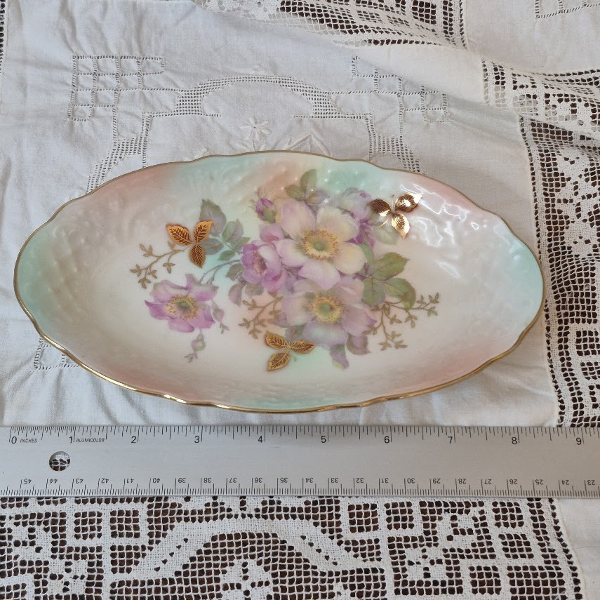 Porcelain made in Bavaria Schumann Arzberg Germany Hand Painted Roses 8.5″ x 5″