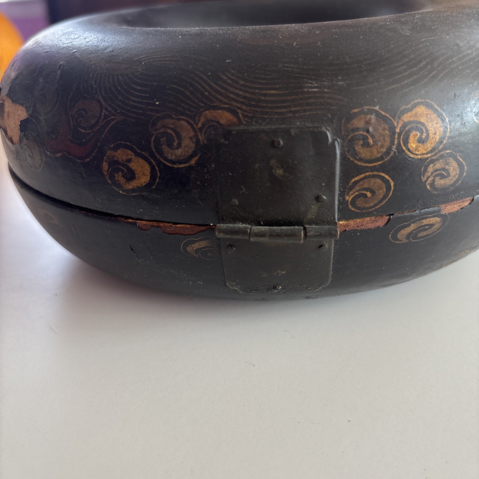 Antique CHINESE LACQUER Box ROUND NEEDS TLC Hand made Latches Hand Painted
