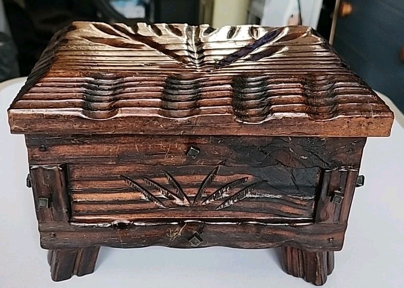 Antique/Vintage Wooden Hand Carved Coffer/Chest Shaped Jewellery/Trinket Box