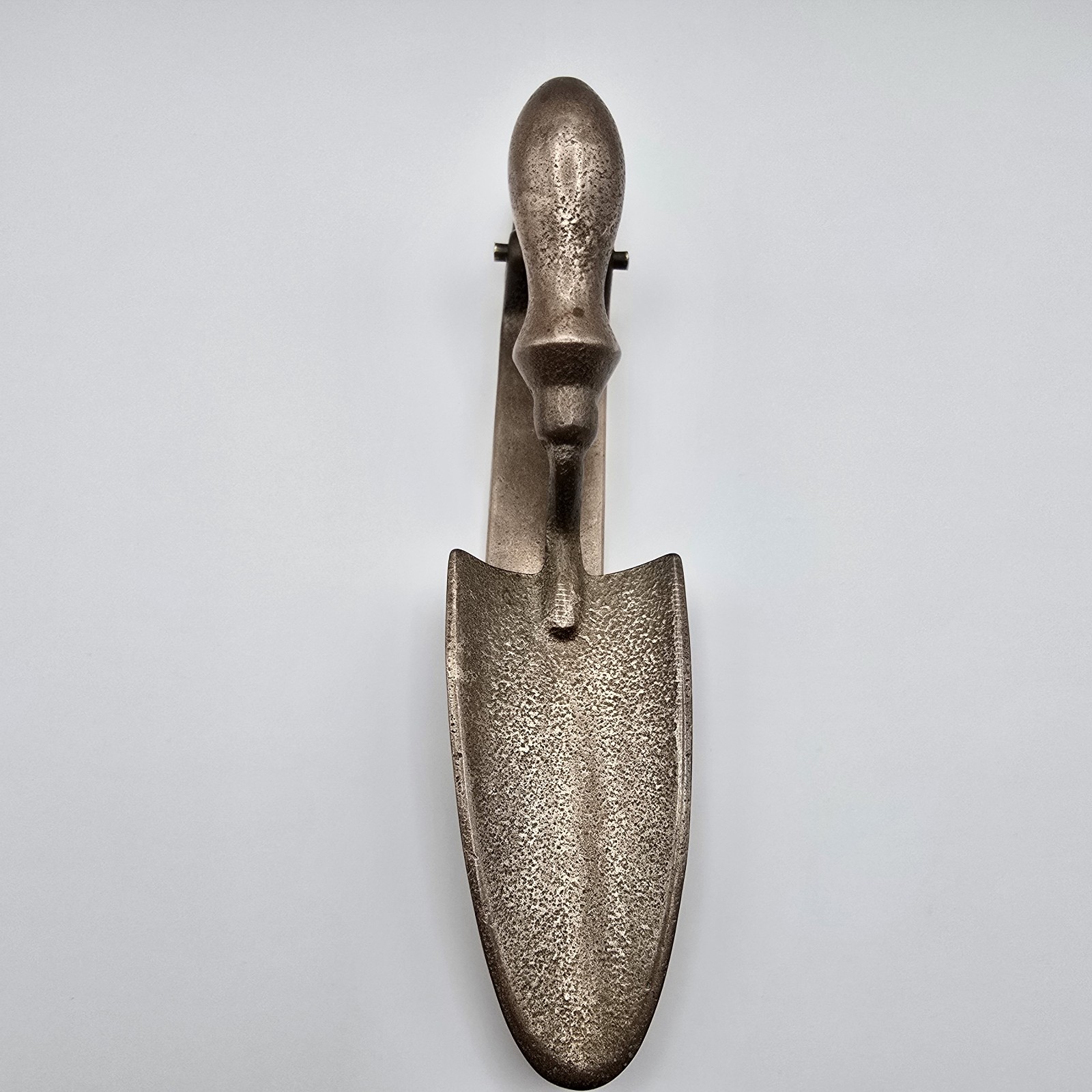 Vintage Garden Spade Door Knocker Cast Brass Metal Trowel Shape Rustic Farmhouse