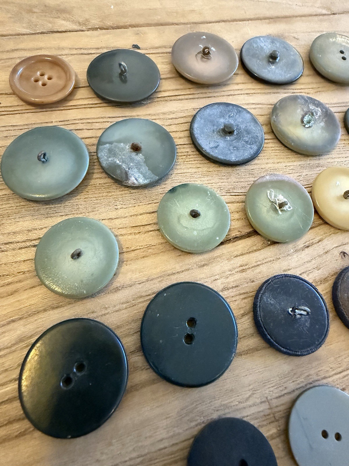 Early 1900s Antique Collector Large Bakelite Buttons Mixed Lot of 36
