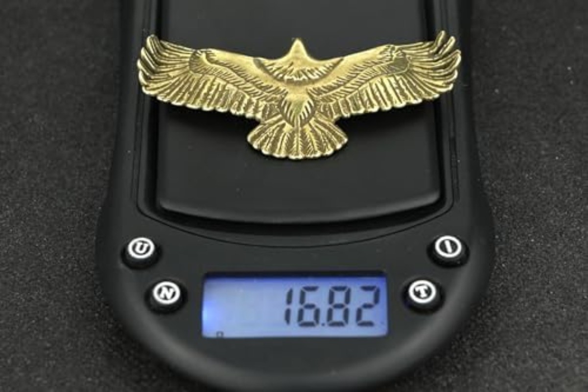 Retro brass spread eagle statue creative eagle key chain pendant