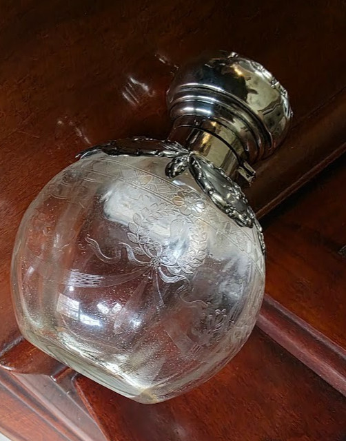 Remarkable Sterling Perfume Bottle Ribbons Bows & Swags J & W Deakin, Sheffield