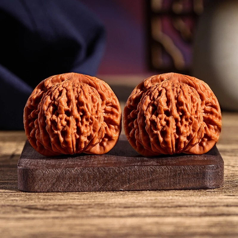 1 Pair Chinese Natural WenWan Walnut Hand Massage (四座楼狮子头)文玩核桃 40-41mm