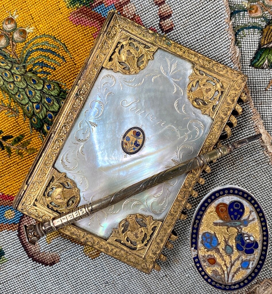 Antique French Palais Royal Aide d’Memoire, Carnet du Bal, Mother of Pearl & 18k