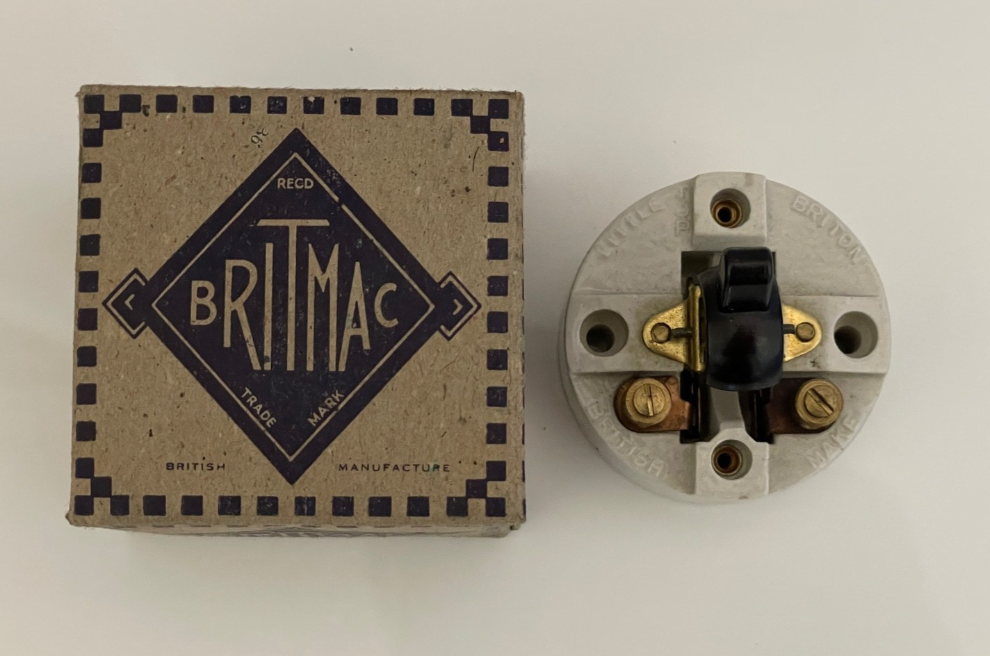 Vintage Britmac Little Briton Vitreous 1 Way 5 Amps 250 Volts Dolly Light Switch