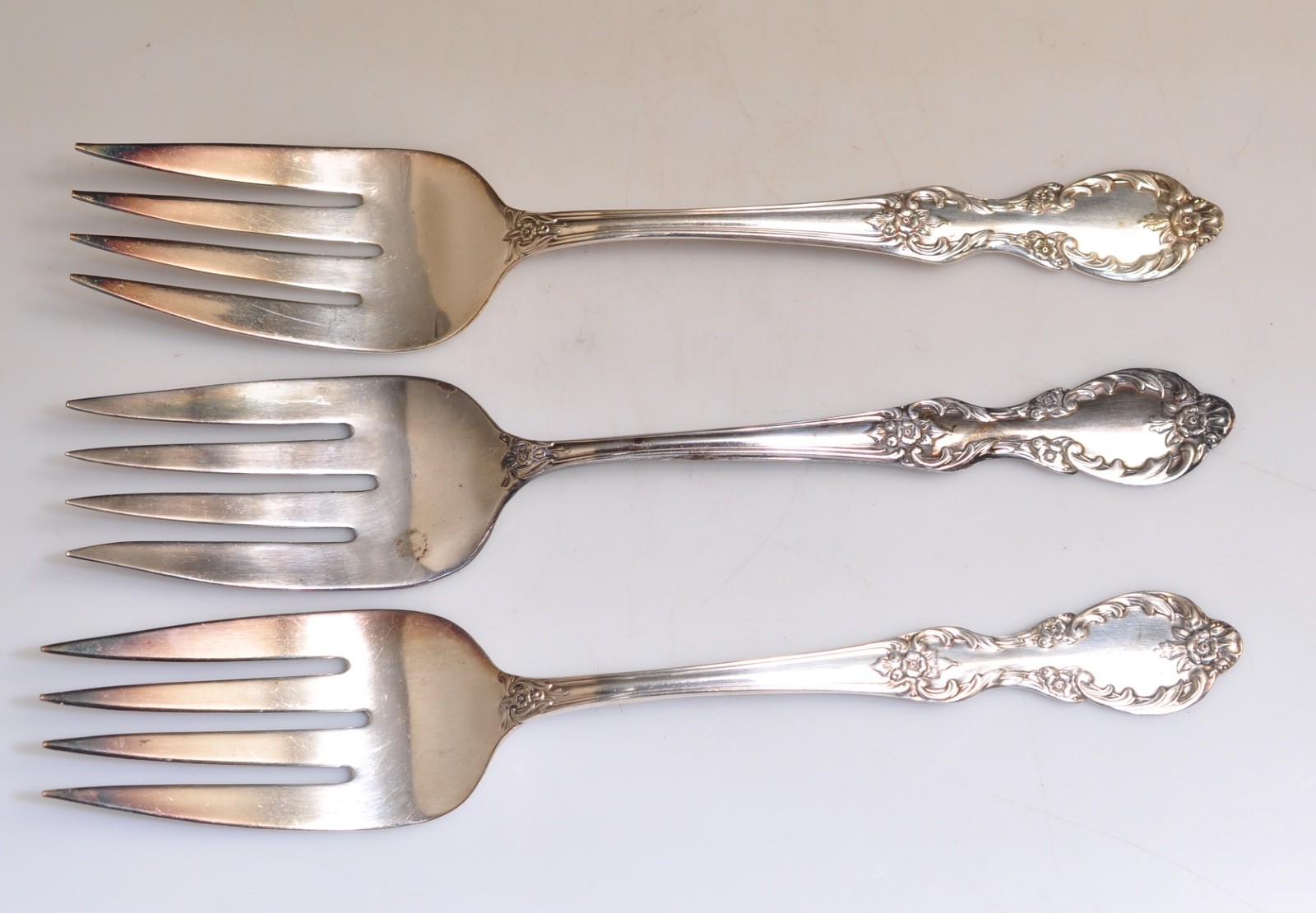 WM Rogers GRANDE ELEGANCE Silver Extra Plate Original Rogers 4 pieces