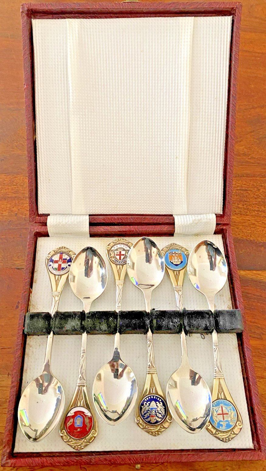 Complete Set of 6 Stokes Silver Plated “Australian Capitol Cities” Tea Spoons