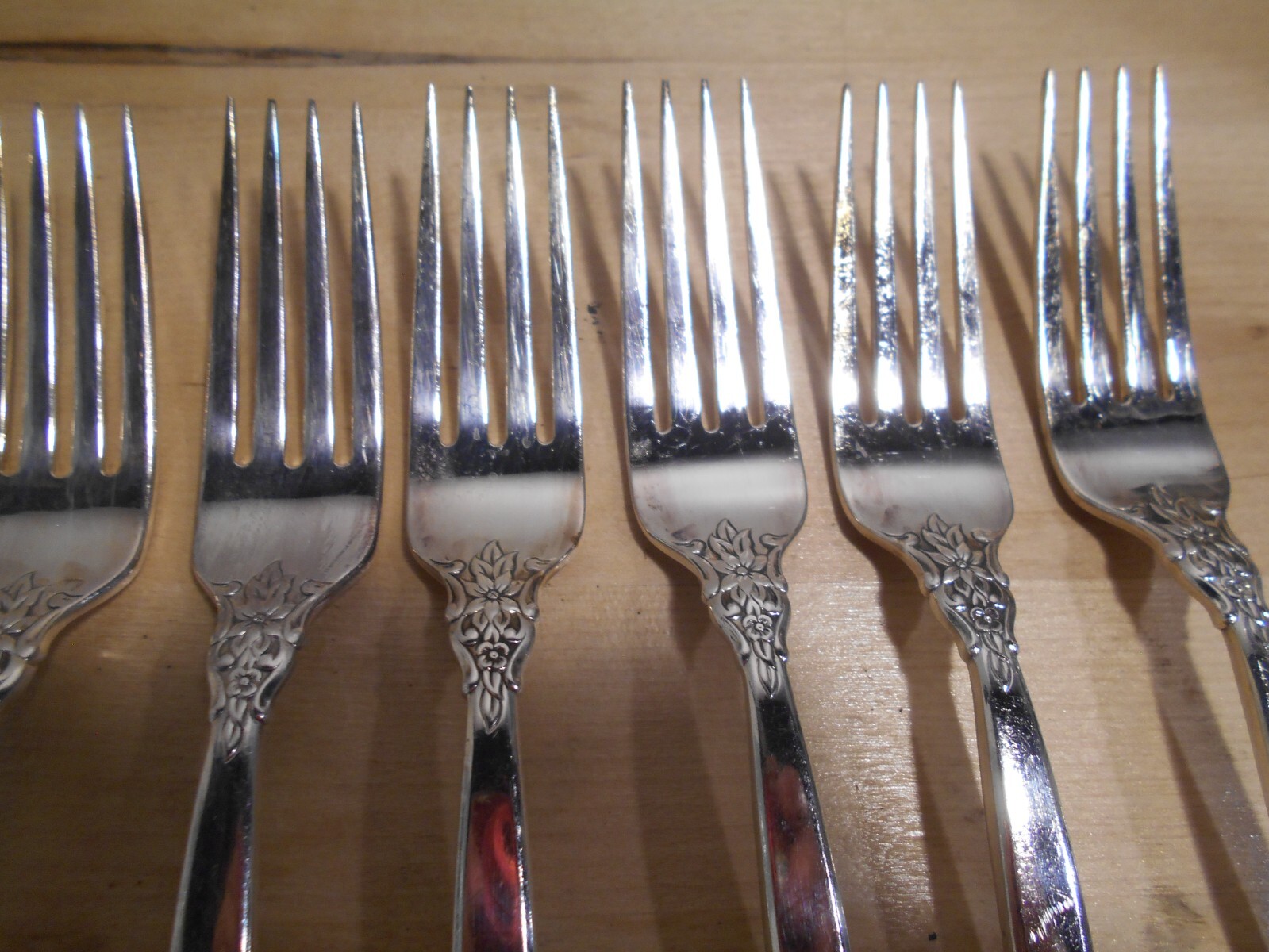 6 Rogers 1971 SILVER RENAISSANCE Pattern Dinner Forks IS 8565