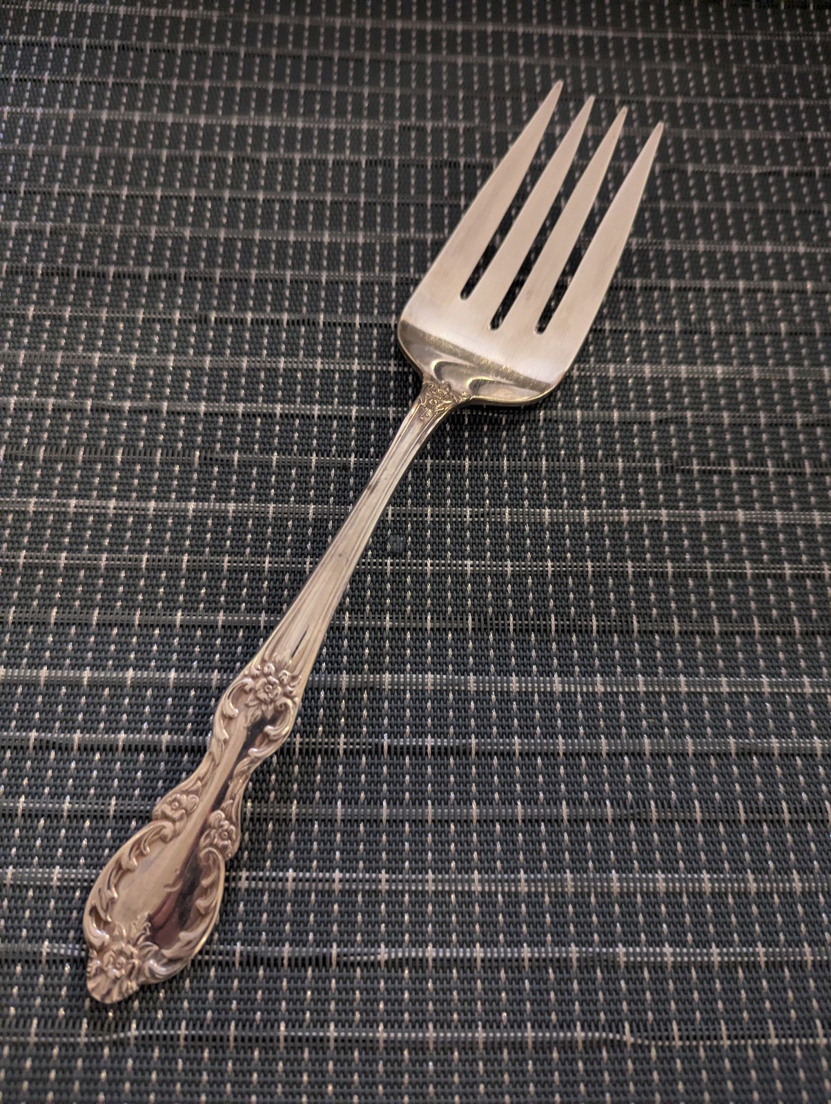 International Silver Wm Rogers GRAND ELEGANCE Silverplate Cold Meat Serving Fork
