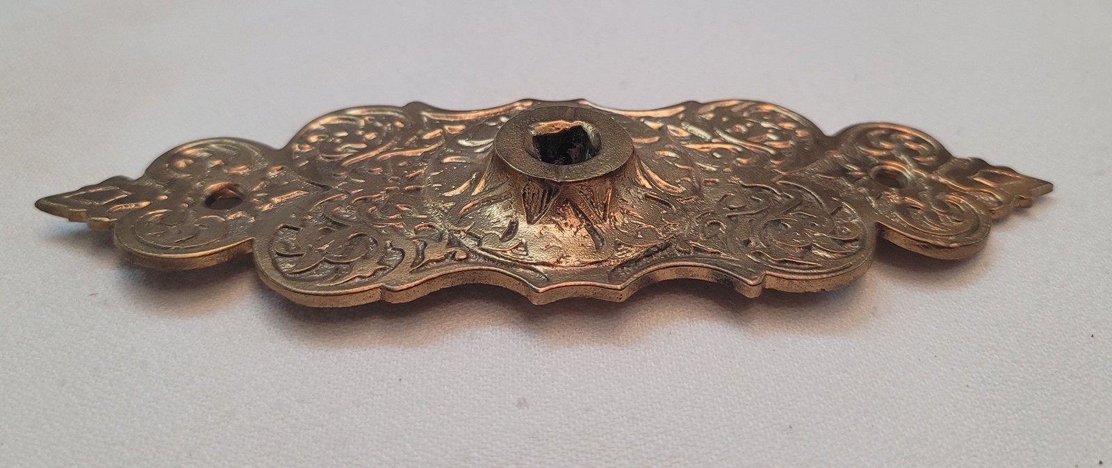 Restored Victorian Ornate Solid Brass Door Knob Backplate 6 3/8″ x 2″ GS00598