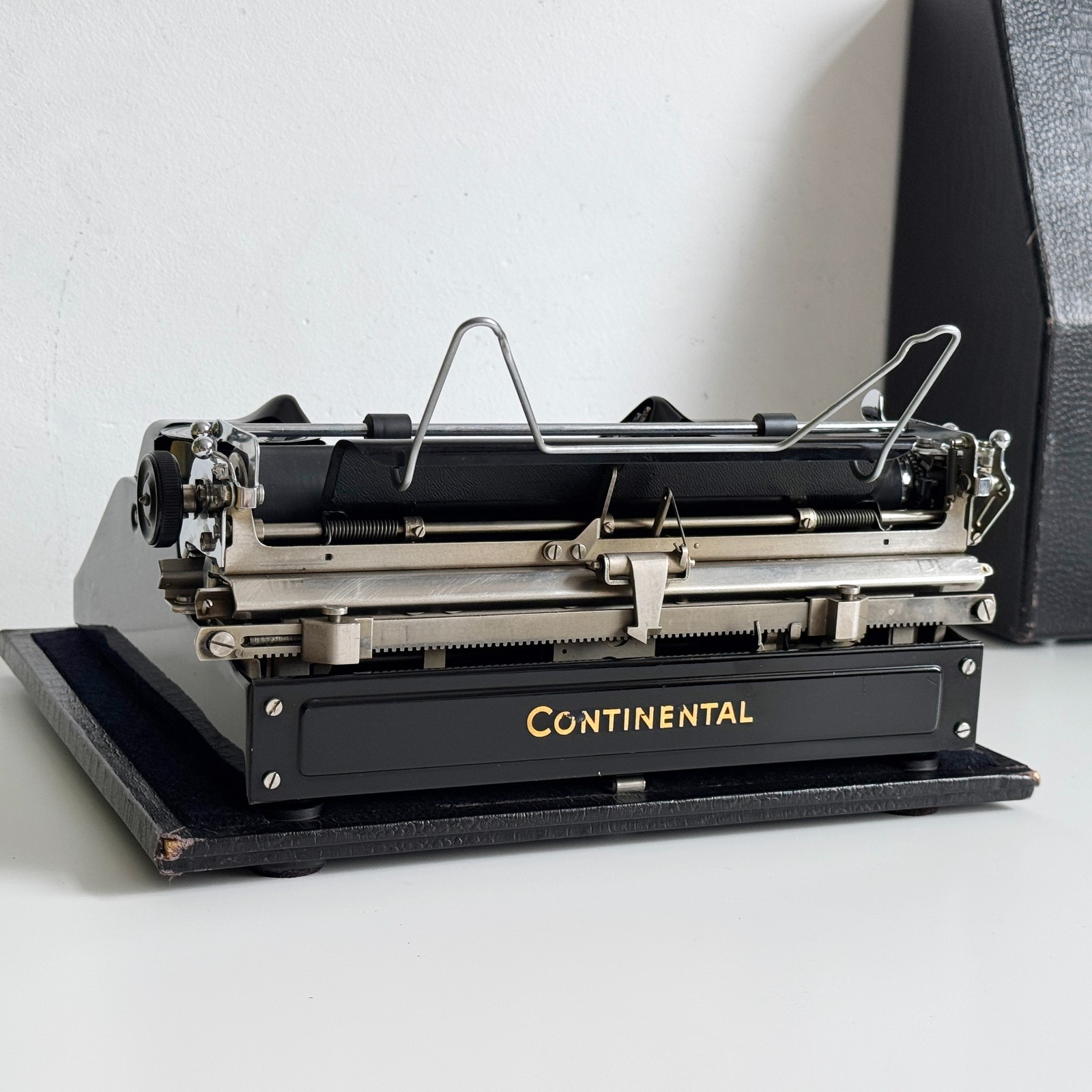 Continental Portable | Typewriter | 1930s | Serviced | UPS 3-Day to US/CAN
