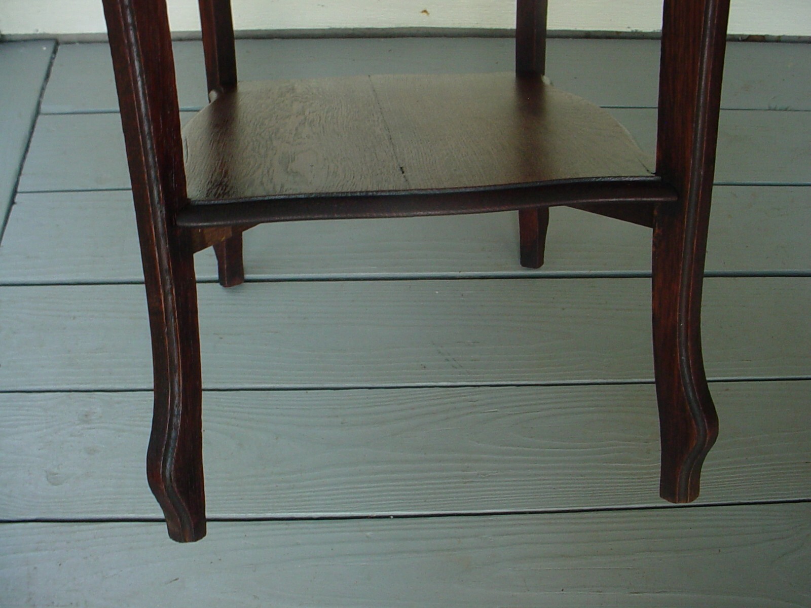 Nice Older Solid European Oak Lamp Side End Bedside Table W/Pierced Carved Skirt