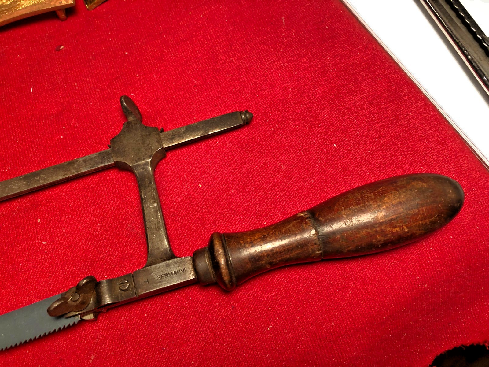 METACARPEL AMPUTATION SAW LIKE THE ONE USED BY GEN. OTTO IN 1777
