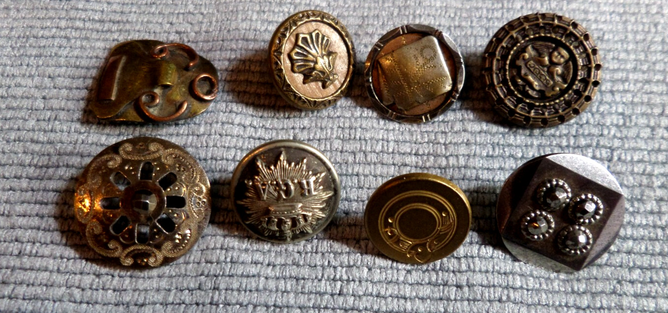 Lot of 70 Vintage Antique Metal Picture Work Uniform Buttons Various Patterns
