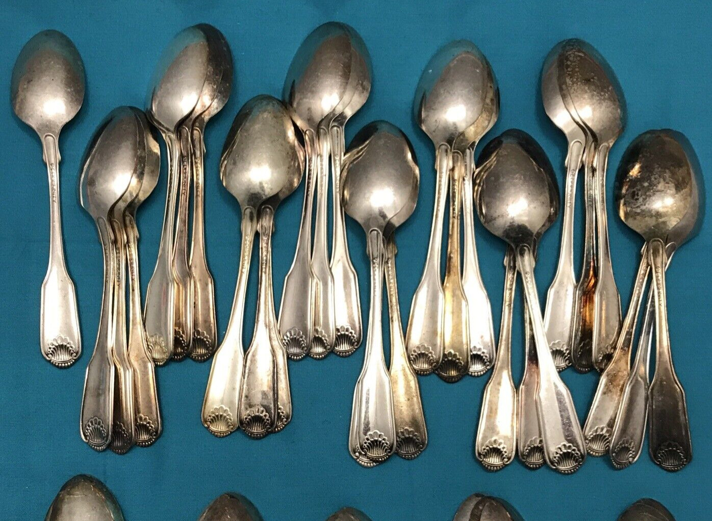 50 Pc SILVER SHELL Silverplated 6 1/8″ TEASPOONS Community Cube Mark