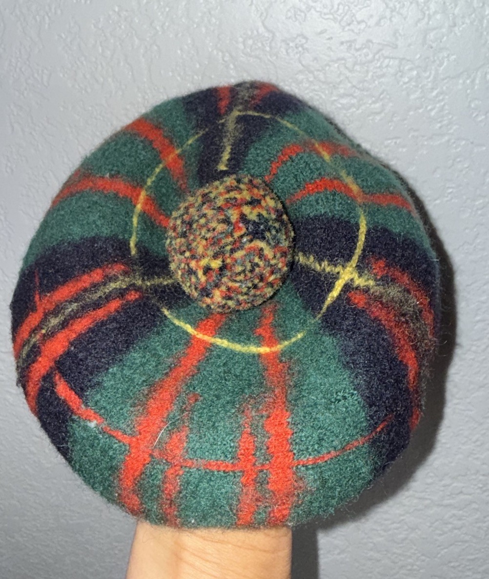 Vintage Erracht Cameron Scottish Wool Beret Hat Cap Scotland Pom Pom 100% Wool