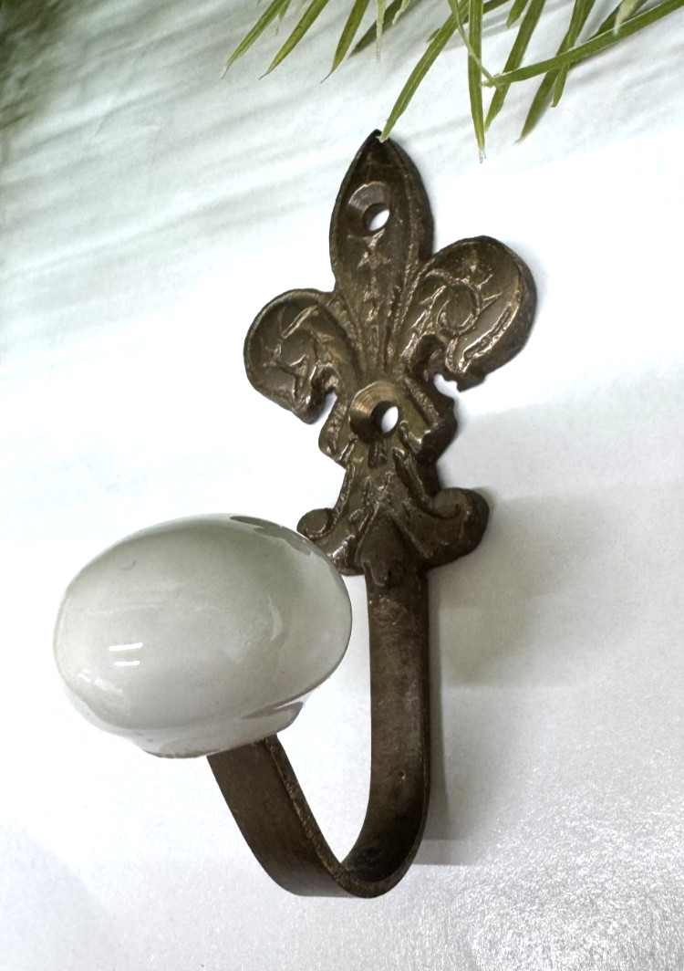 Antique-Gold Metal Wall Mount Towel Hook Fleur-de-lis Porcelain Ball Knob End