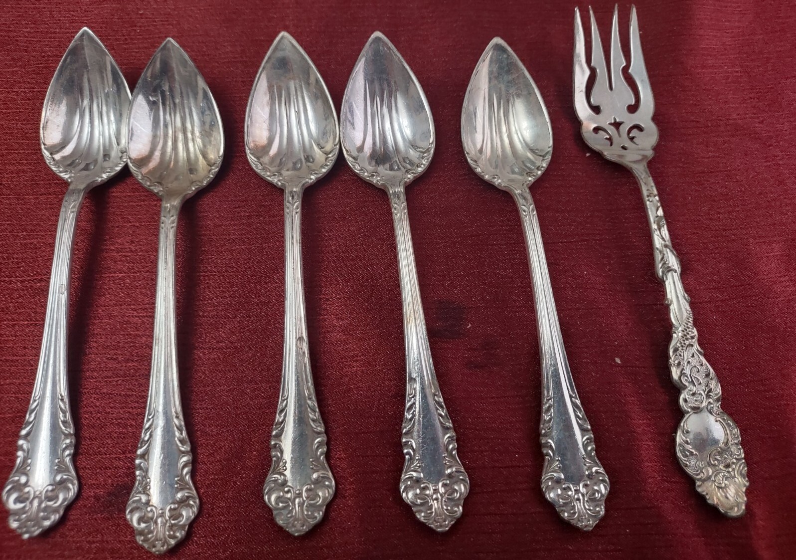 Oneida Community Triple Plus Avalon Lot Of 5 Citrus Spoons With Bonus 1847 Roger