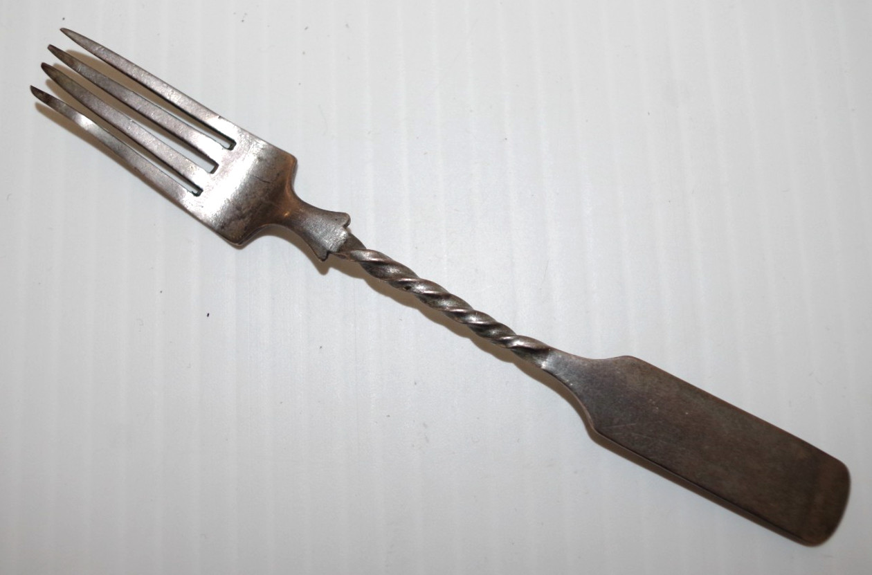 L5 Antique Coin Silver Fiddle Barley Twist Salad Fork