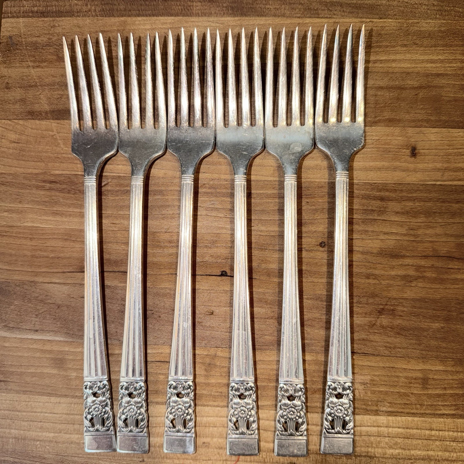 VTG Oneida Community Coronation Silverplate Flatware 40 Pc Lot w/ Serving Pcs