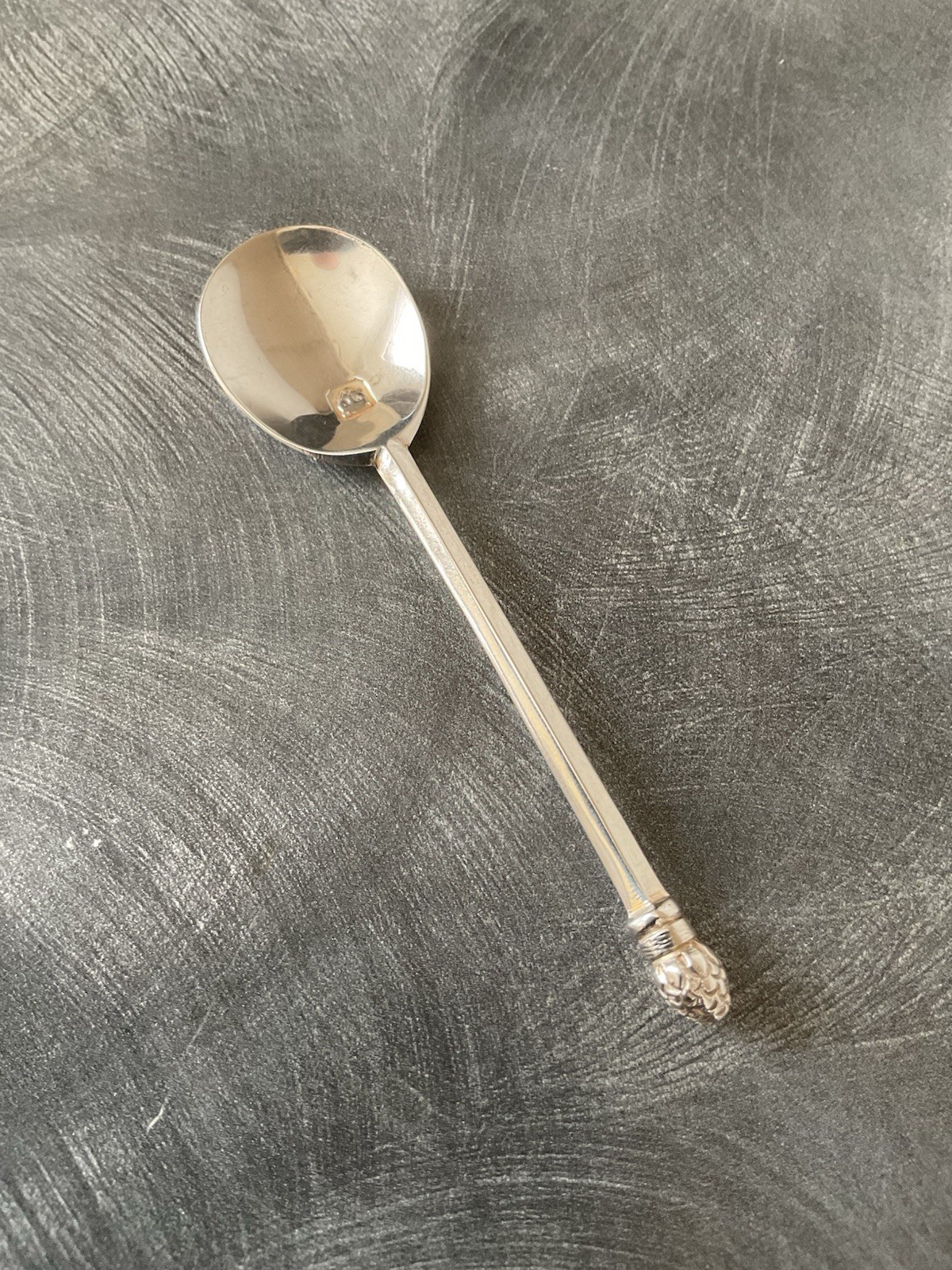 SUPERB SOLID SILVER HALLMARKED ACORN KNOPP SPOON THOMAS BRADBURY LONDON 1937