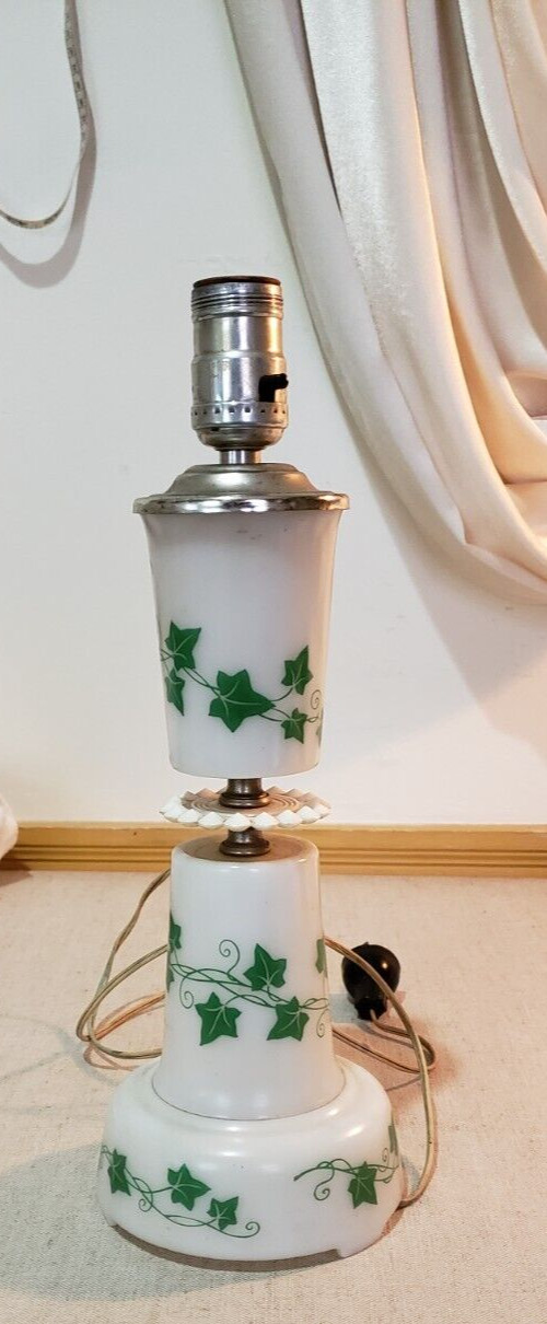VINTAGE MILK GLASS LAMP W/IVY 50’s 60’s