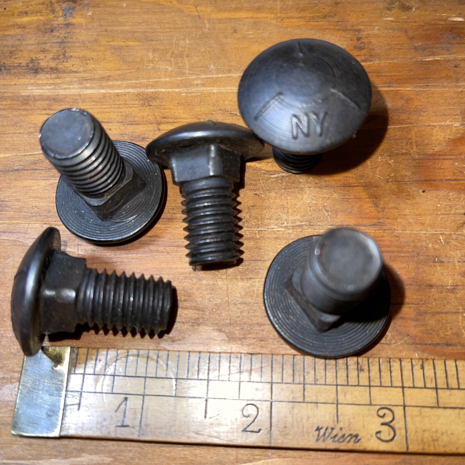 1/2 X 1 Carriage Bolt Full Thread Grade 5 Plain No Plating