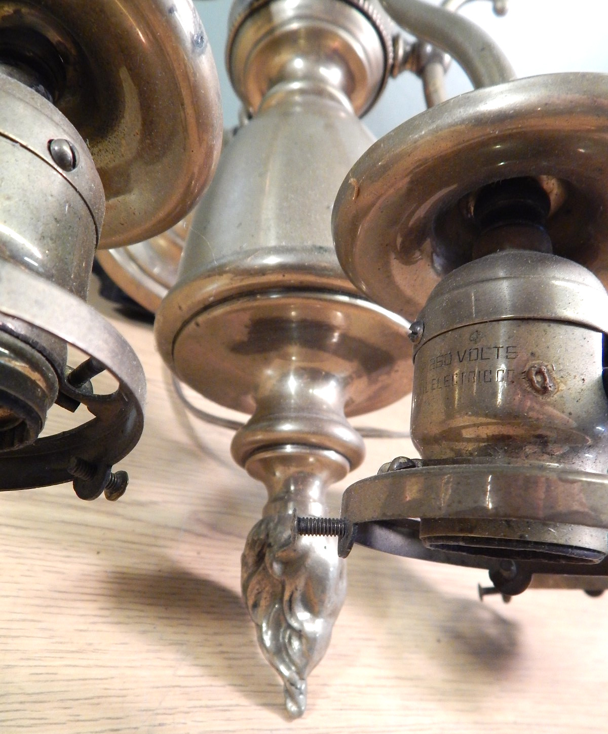 EARLY ANTIQUE SOLID BRASS TRIPLE SOCKET WALL SCONCE, DATED 1890.