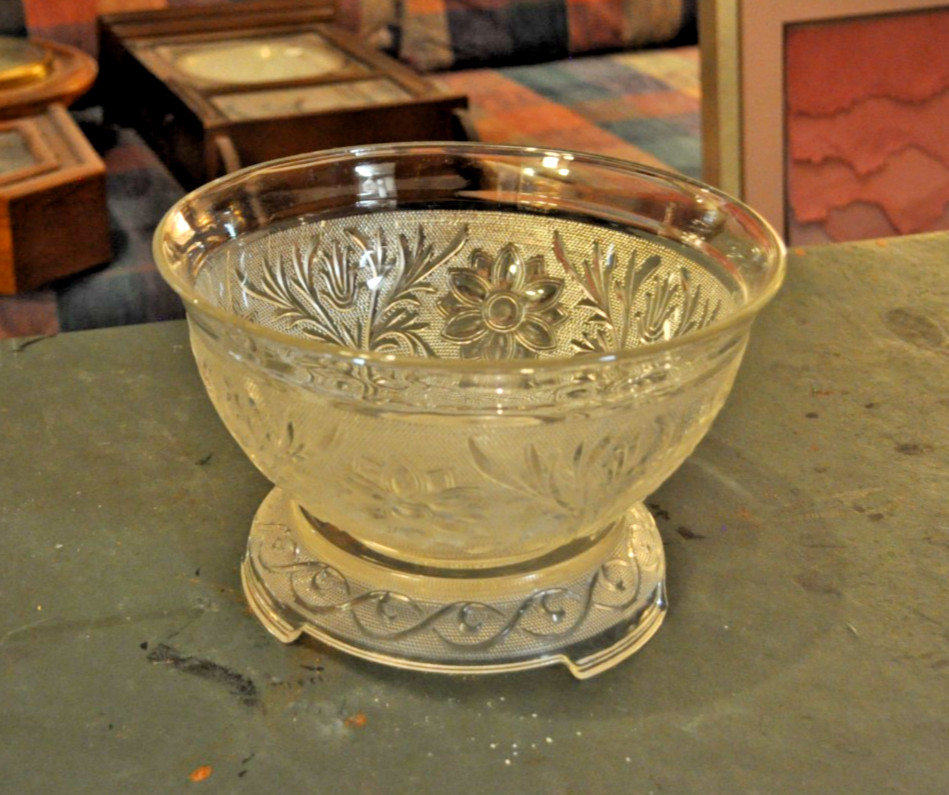 Clear Glass Punch Bowl and Pedestal Base Indiana Glass Co. Sandwich Pattern1930