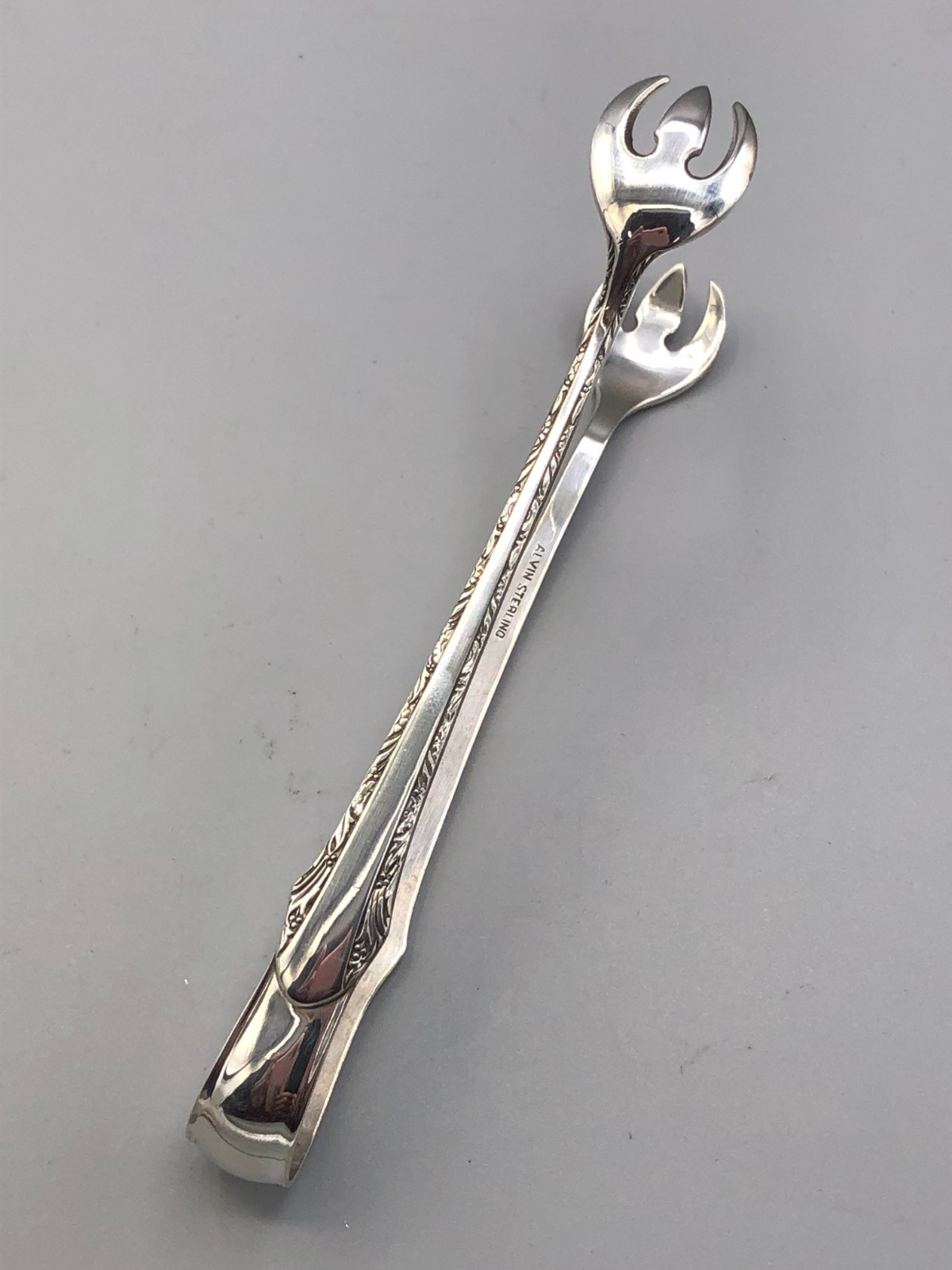 Chased Romantique by Alvin Sterling Silver Sugar Tongs 4 5/8″