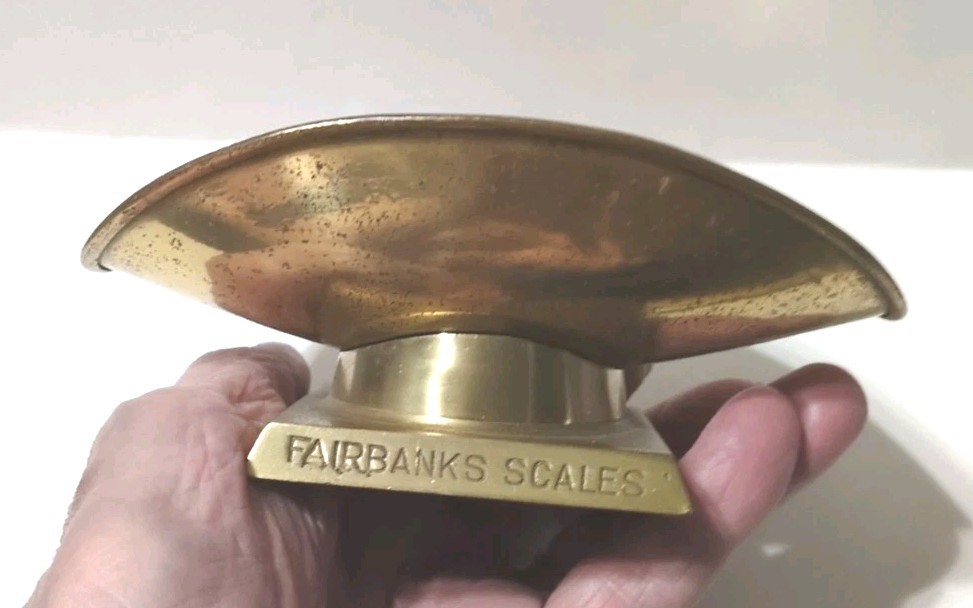 ANTIQUE ORIGINAL BRASS FAIRBANKS SCALES (1830 -1930) PAPER WEIGHT 5 3/4″ NR