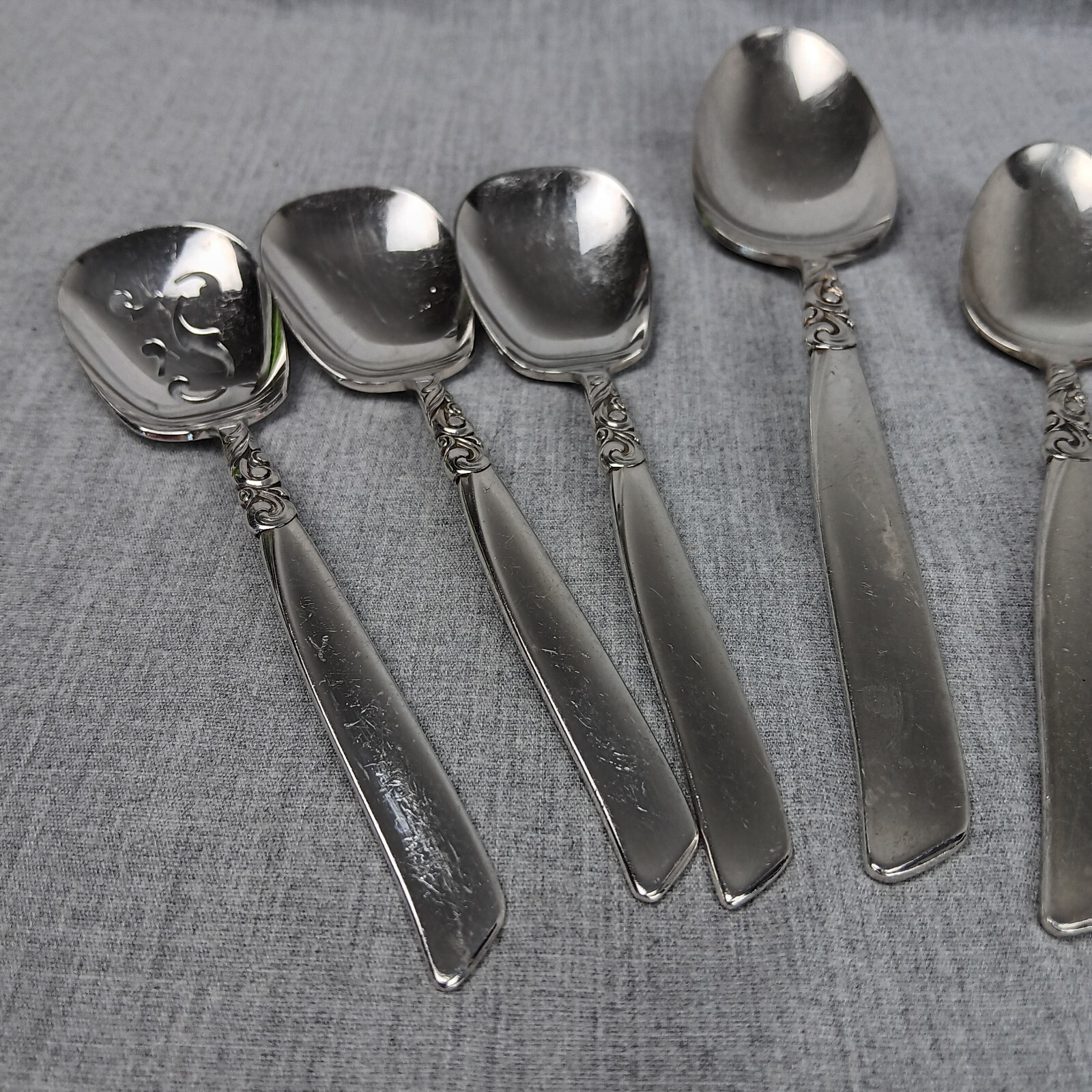 Community South Seas 8 Spoon Lot Mid Century Modern Replacements Pieces Bon Bon