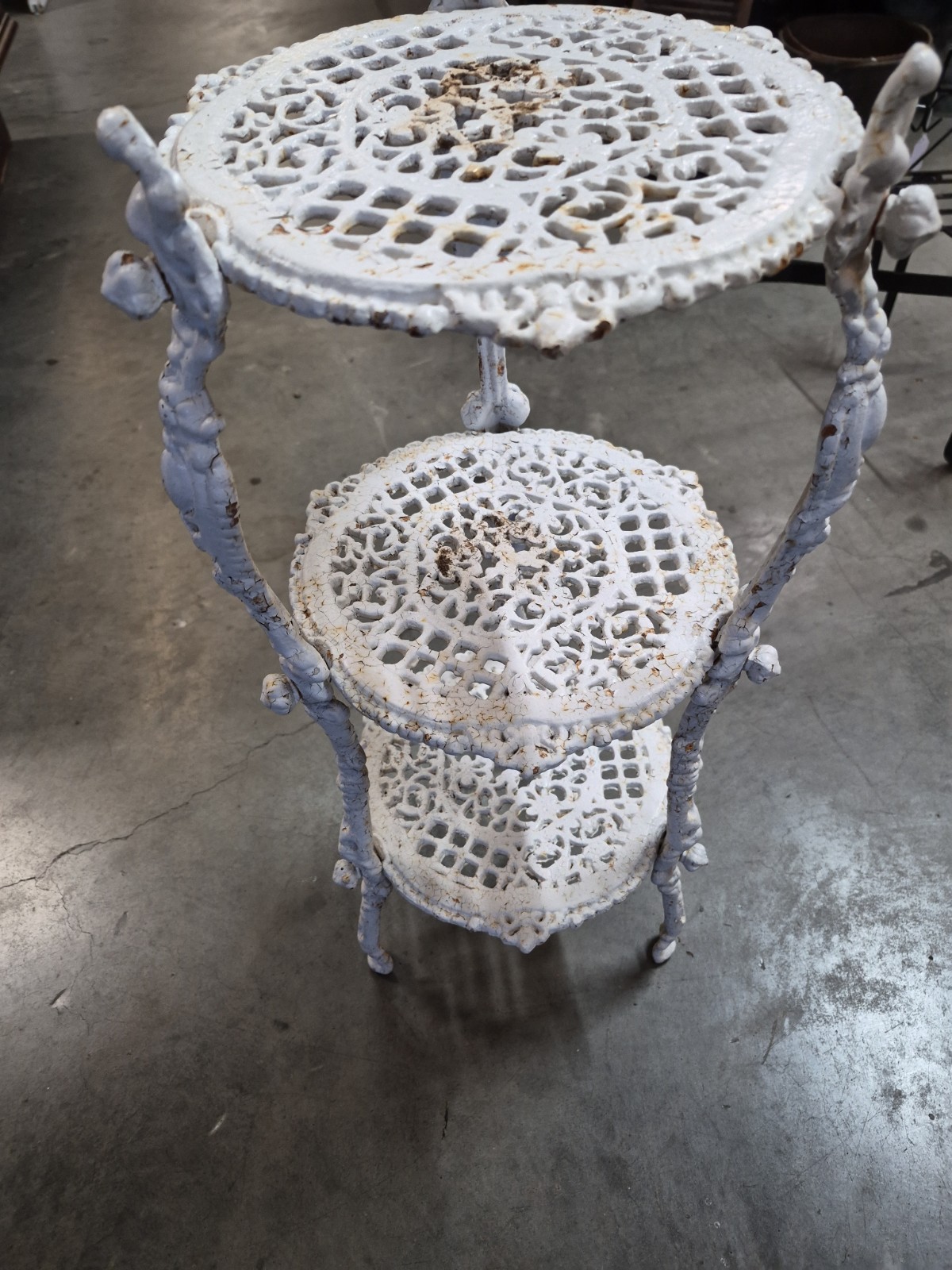 Vtg Victorian Style Cast Iron 3 Tier Table Plant Stand Shelf White Flower 25″ H
