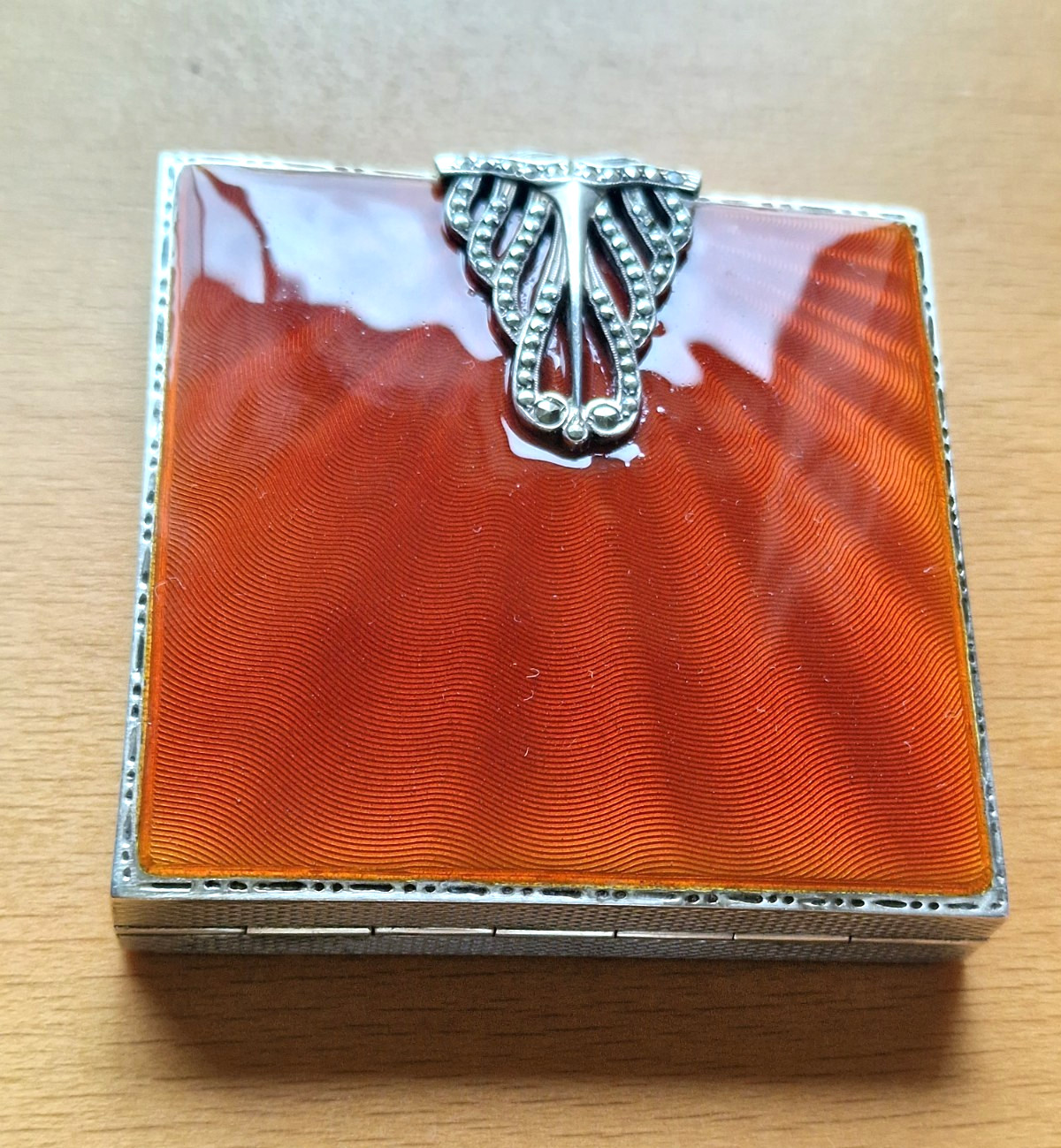 1950s STUNNING solid Silver ORANGE ENAMEL COMPACT