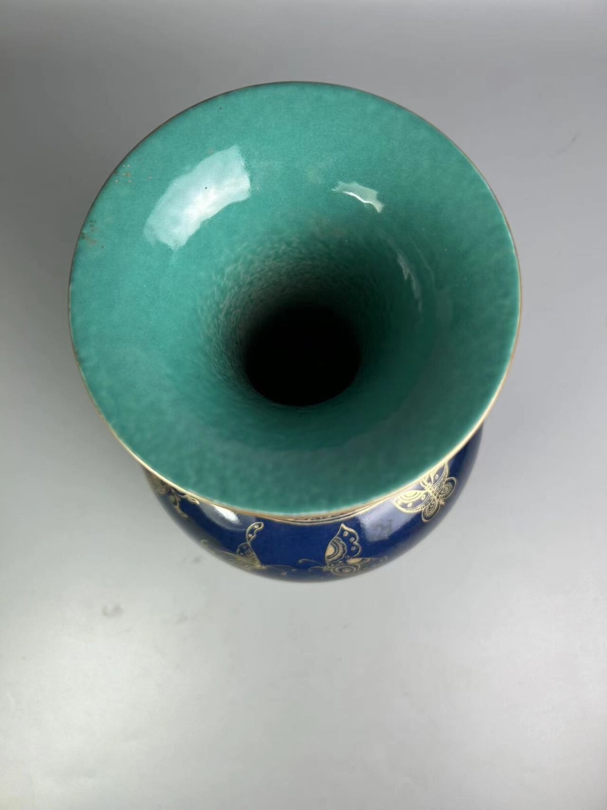 Beautiful Chinese blue glaze porcelain gilded vase