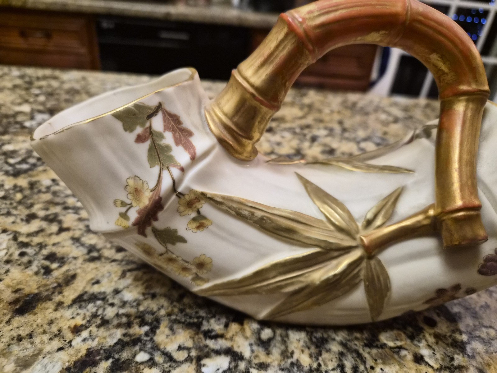ANTIQUE 1886 ROYAL WORCESTER JAPONESQUE BAMBOO BASKET VASE — AESTHETIC MOVEMENT