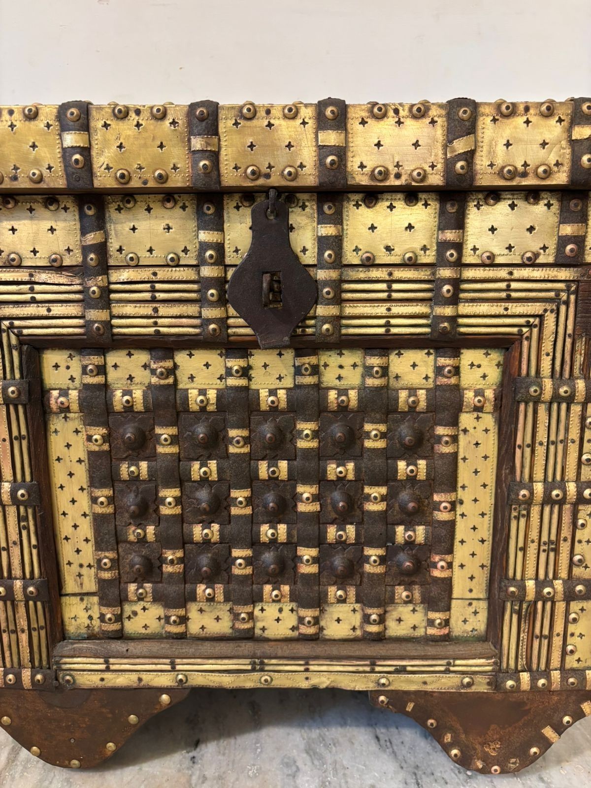Vintage Brass & Wood Storage Trunk Chest | Handcrafted Indian Treasure Box