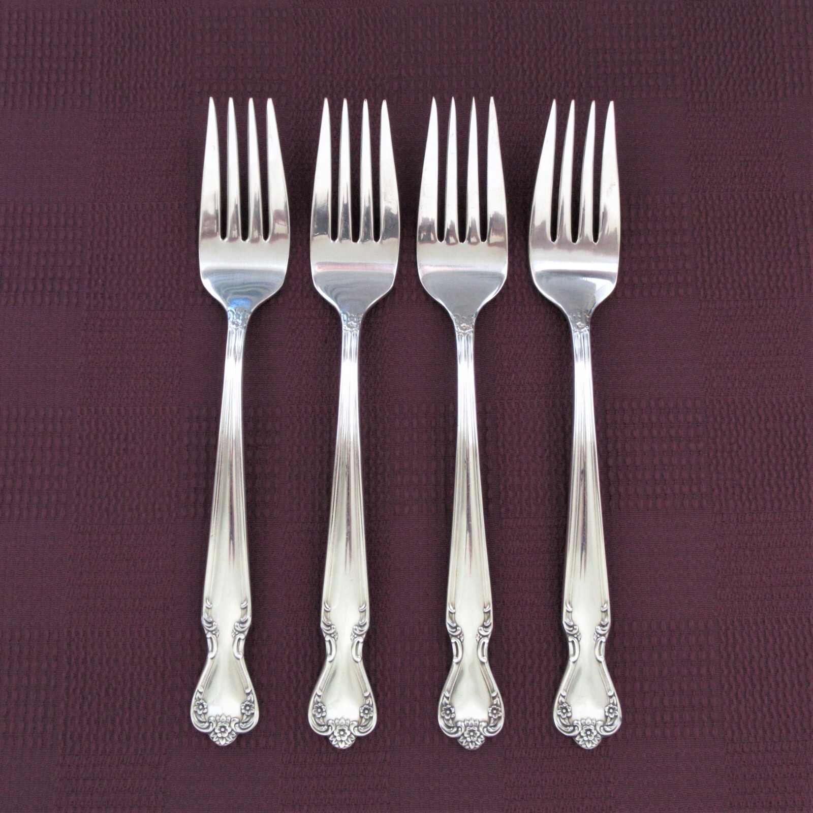 Rogers & Bro Daybreak Elegant Lady set of 4 salad forks silverplate flatware