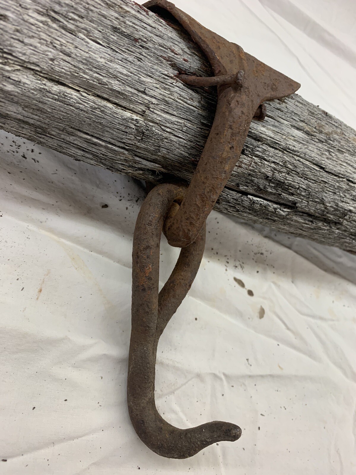 Antique Primitive Heavy 43” Wooden Single Tree Oxen Yoke Horse Metal Ring Hooks