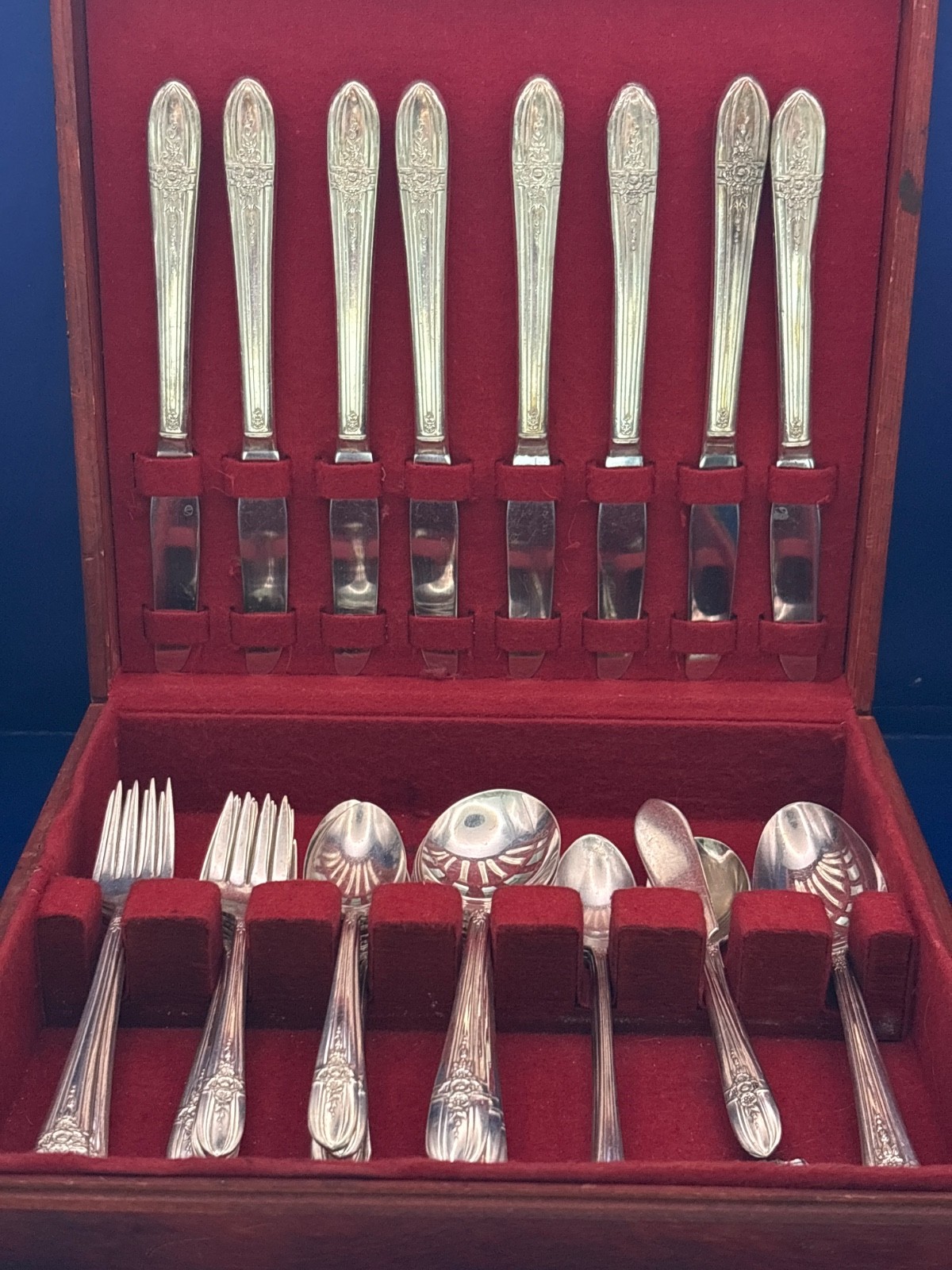 Rogers Triumph Grille Viande HH Silver Plate 47 Piece W/Case
