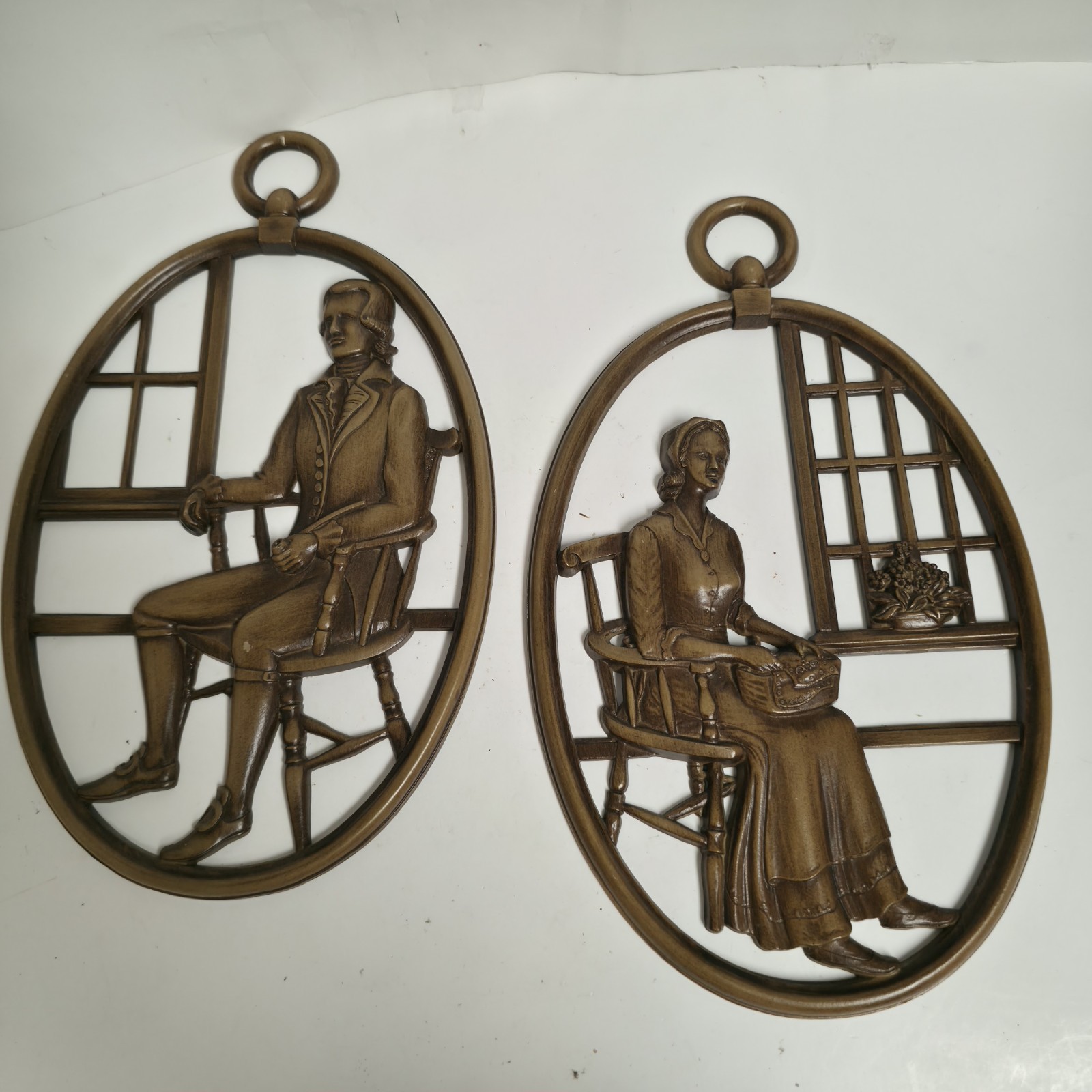 2 Vtg Syroco Wood Wall Hanging Plaques Man Woman Syracuse Ornamental Co USA