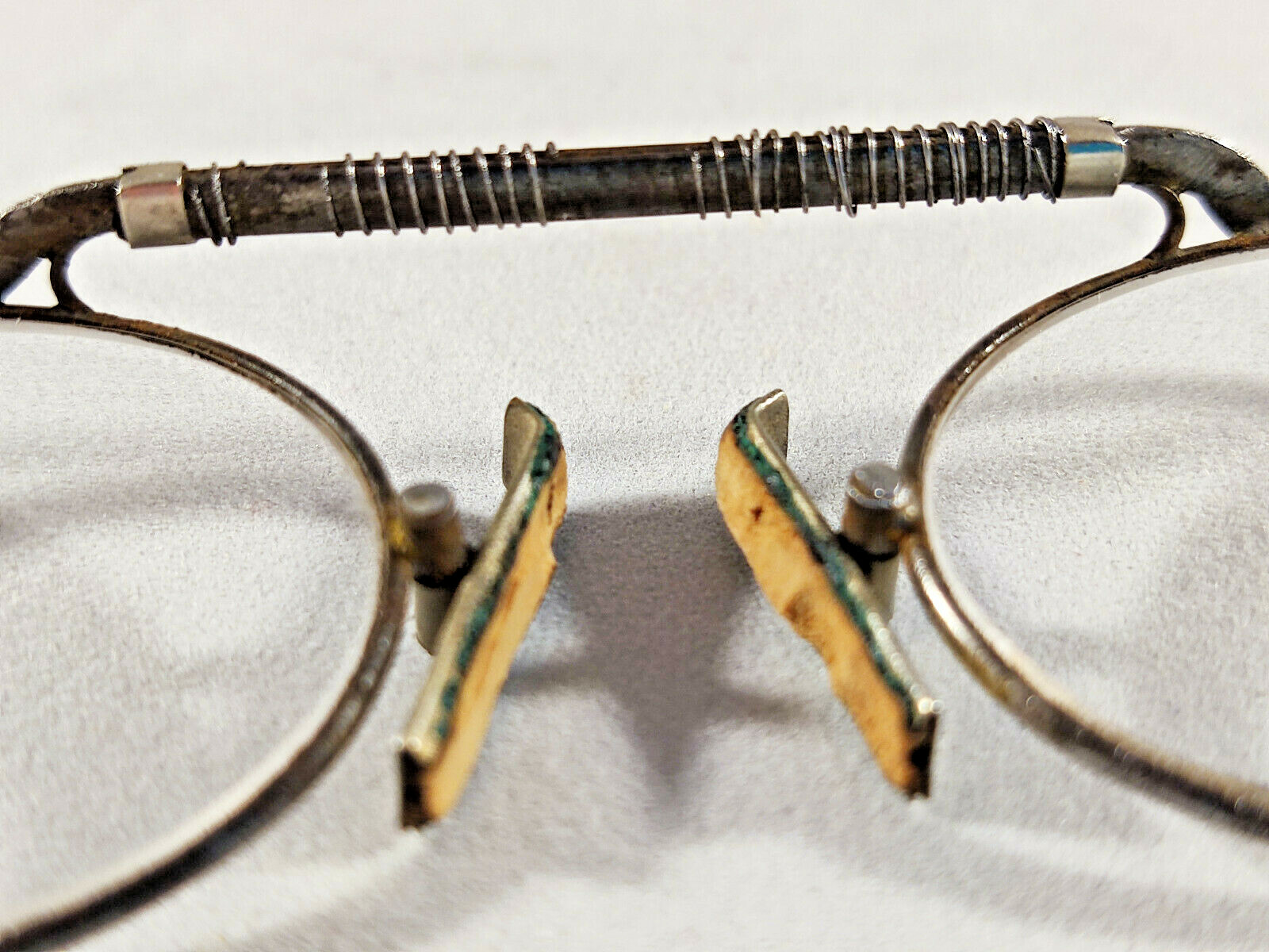 Antique Spectacles Reading, Rare, Tin Metal Aluminium Case Box 4 3/8″, 1900-1920