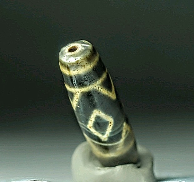 Pre-1800 Indo/Tibetan Old Agate 3 Vajra Eye Dzi Bead 14*44mm
