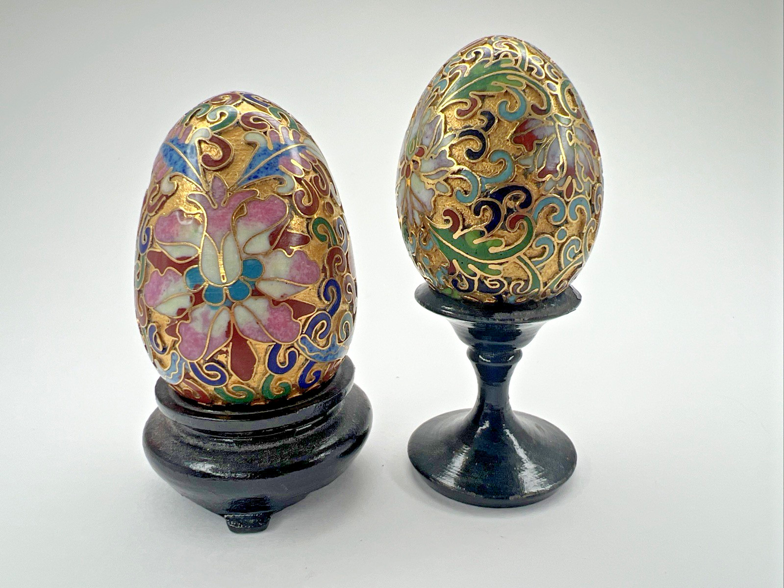 Vintage Art Deco Chinese Cloisonné Egg gold-tone Floral Enamel Decoration 1940